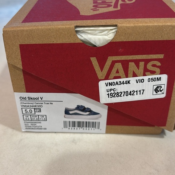 Vans Kids' Old Skool V Sneaker
CANVAS NAVY/ TRUE WHITE, Size 5 Toddler - Picture 3 of 9